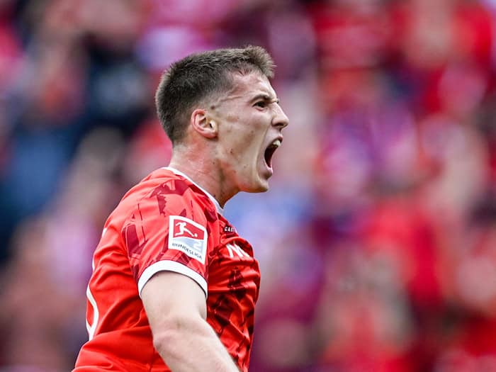 Tobias Raschl - hier noch in Diensten des 1. FC Kaiserslautern - wechselt zu Dynamo Dresden. (Archivbild) / Foto: Uwe Anspach/dpa