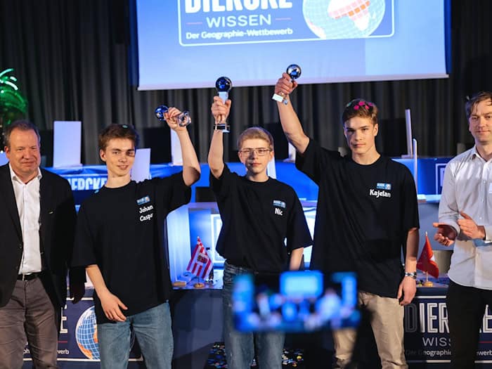 15-jähriger Nic Möller aus Thüringen gewinnt Bundesfinale des «Diercke Wissen» in Braunschweig