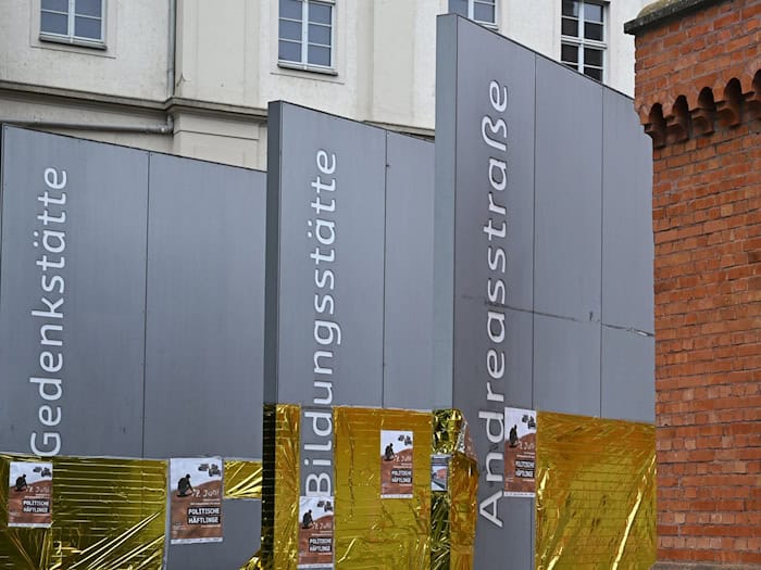In der Gedenkstätte Andreasstraße in Erfurt ist eine neue Medien-Installation über politische Häftlinge 1952 bis 1989 zu sehen. (Archivbild) / Foto: Martin Schutt/dpa