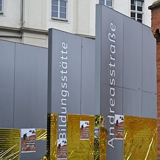 In der Gedenkstätte Andreasstraße in Erfurt ist eine neue Medien-Installation über politische Häftlinge 1952 bis 1989 zu sehen. (Archivbild) / Foto: Martin Schutt/dpa