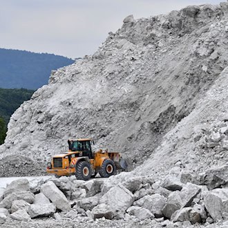 Im Rechtsstreit um den Gipsabbau im Naturpark Südharz ist ein Urteil gefallen (Symbolbild). / Foto: Martin Schutt/dpa-Zentralbild/dpa