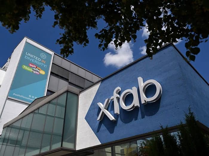 Halbleiterhersteller X-Fab investiert dreistelligen Millionenbetrag.  / Foto: Martin Schutt/dpa