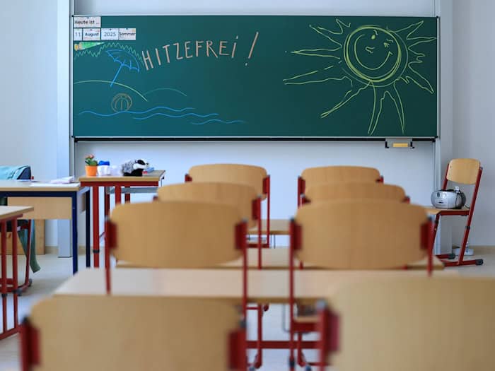 Wann es hitzefrei gibt, entscheiden in Thüringen die Schulleitungen. (Symbolbild)  / Foto: Jan Woitas/dpa