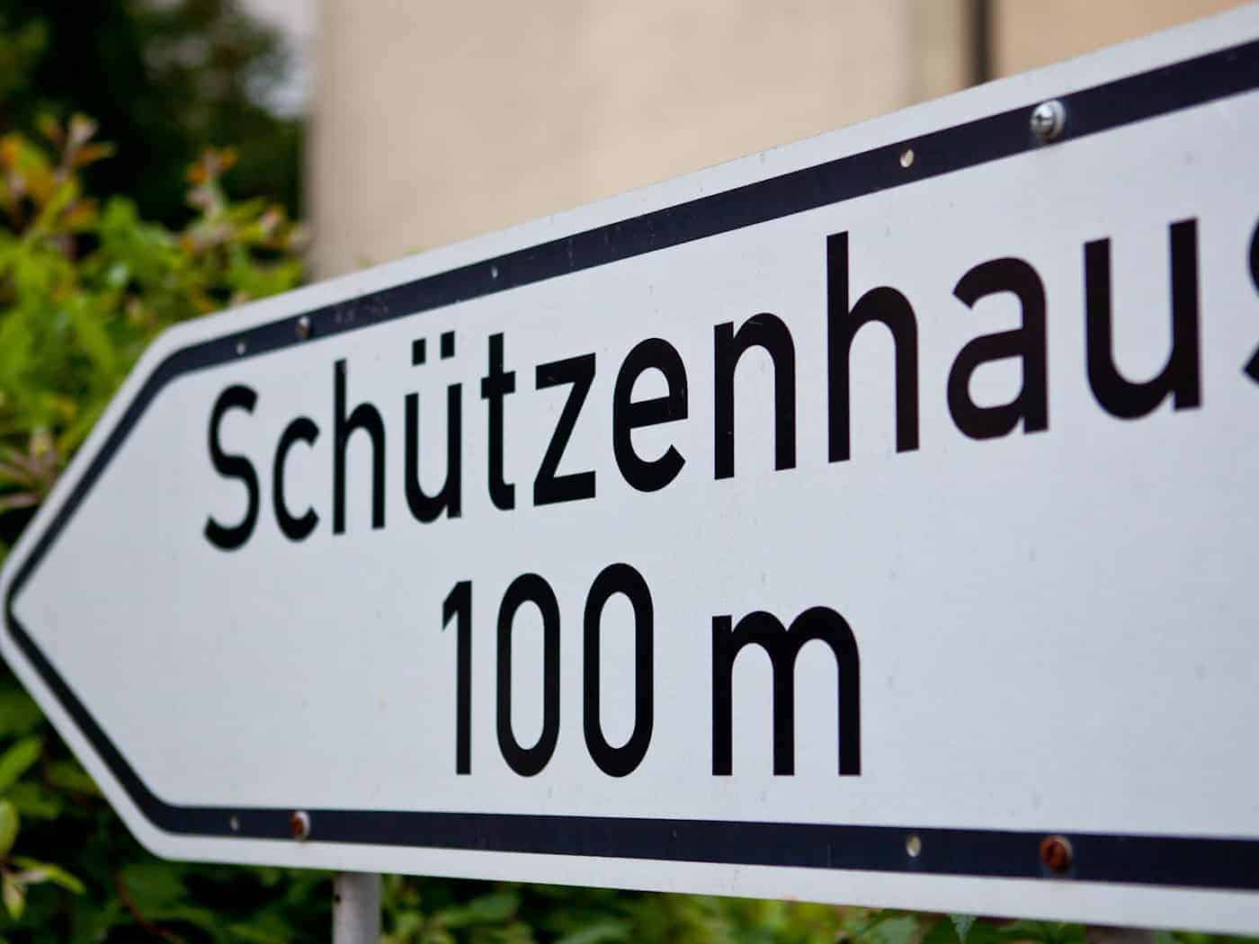 In Thüringen gibt es knapp 460 Schützenvereine. (Symbolbild) / Foto: Daniel Karmann/dpa