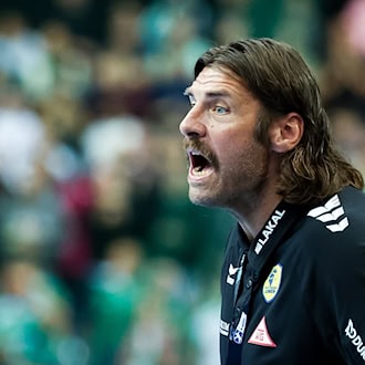 Trainer Sebastian Hinze vom ThSV Eisenach kann sich über eine weitere Neuverpflichtung freuen. (Archivbild) / Foto: Jan Woitas/dpa
