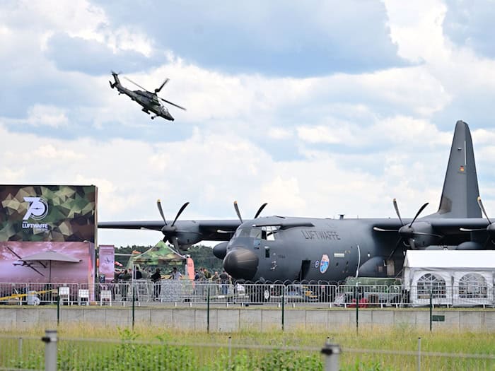 Die Ministerpräsidenten der ostdeutschen Länder kommen zu einer Sonderkonferenz im Rahmen der ILA Berlin zusammen. / Foto: Sebastian Gollnow/dpa