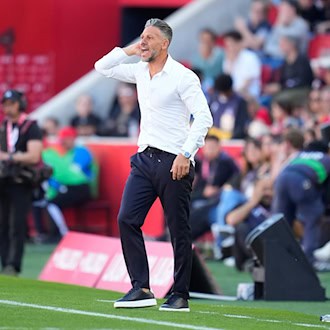 Trainer Martin Demichelis soll der neue Trainer bei RB Leipzig werden. (Archivbild)  / Foto: Jose Breton/AP/dpa
