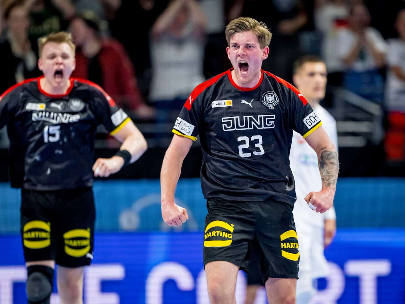 Junioren-Weltmeister Elias Scholtes wechselt vom Bergischen HC nach Thüringen. (Archivbild) / Foto: Sascha Klahn/dpa