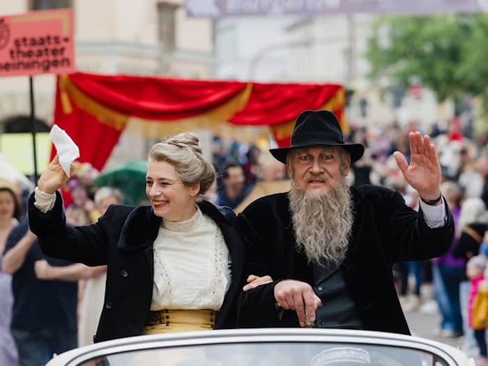 Umzug und getanztes Ständchen für den «Theaterherzog»