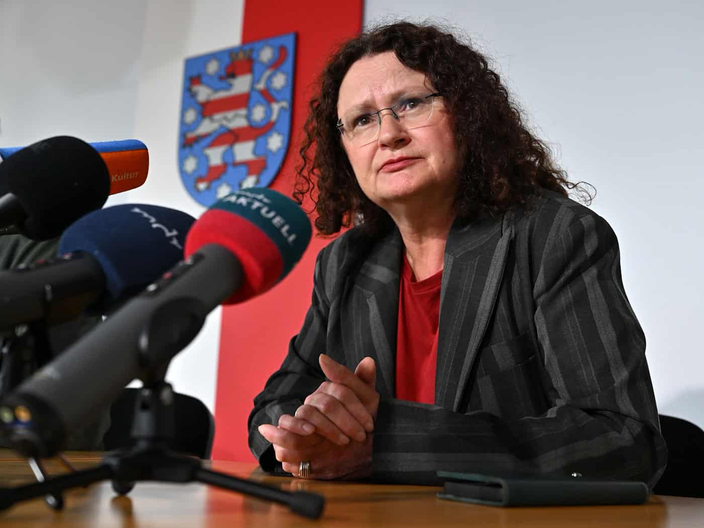 Die Thüringer BSW-Fraktionsvorsitzende Sigrid Hupach kann sich eine Paketlösung vorstellen, um Richter am Verfassungsgerichtshof zu wählen. (Archivbild) / Foto: Martin Schutt/dpa