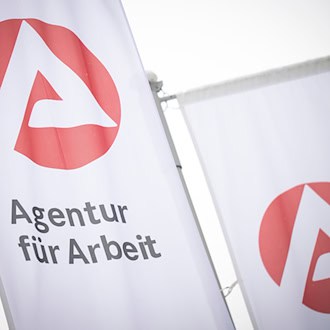In Thüringen waren im Juni 68.385 Menschen arbeitslos gemeldet. (Symbolbild) / Foto: Philip Dulian/dpa