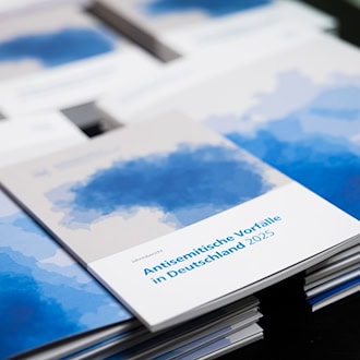 Der Rias-Bundesverband stellte seinen Jahresbericht in Berlin vor. / Foto: Christoph Soeder/dpa