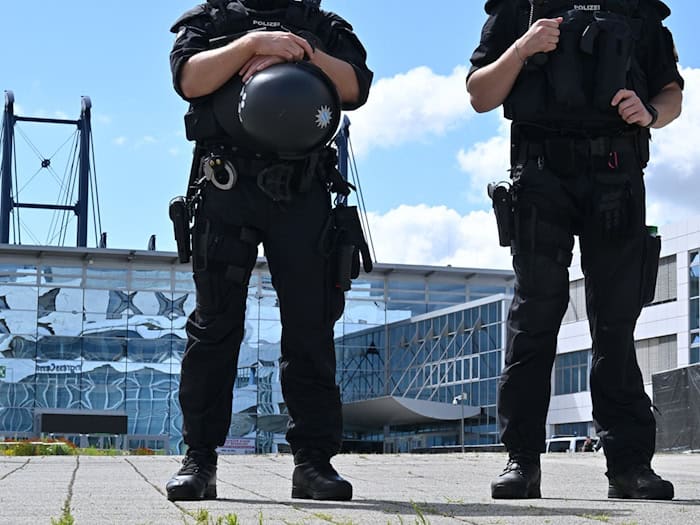 Auch das THW wird am Wochenende im Einsatz sein.  / Foto: Martin Schutt/dpa