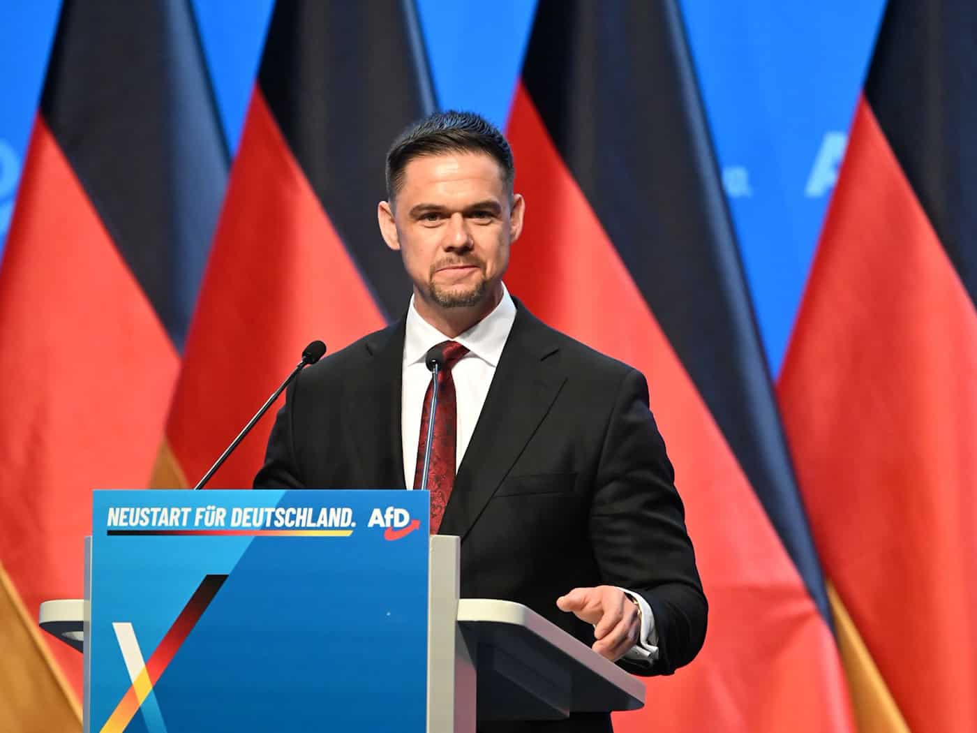Die Delegierten bestimmten Hannes Gnauck zum neuen Bundesschatzmeister. / Foto: Katharina Kausche/dpa