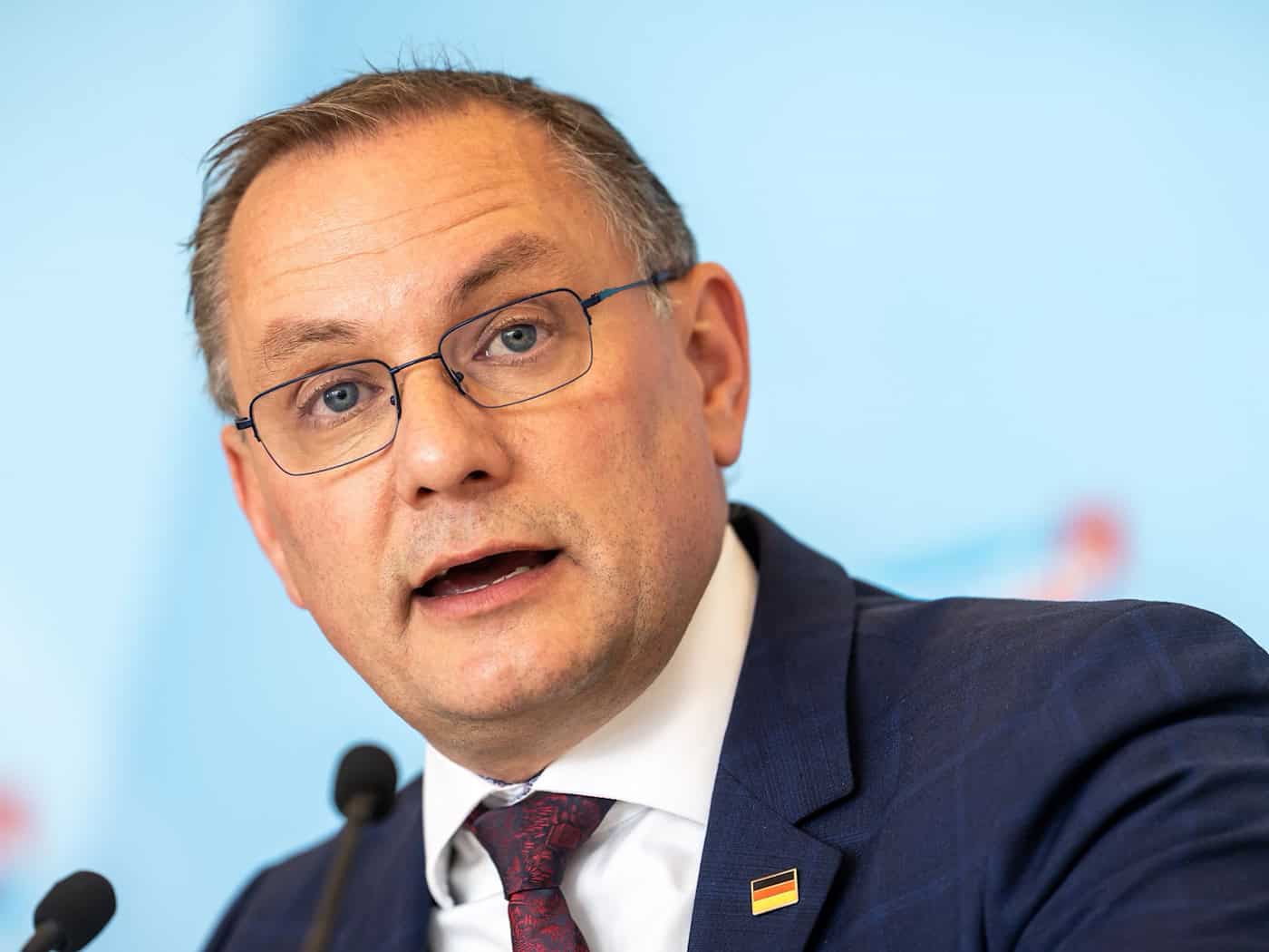 Chrupalla vor AfD-Parteitag: Hoffe, dass es friedlich bleibt