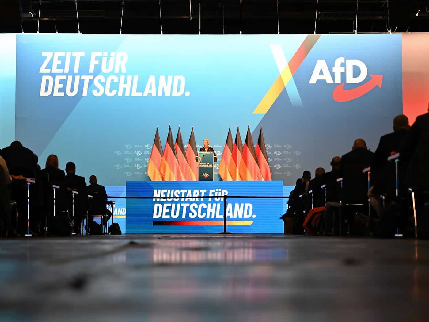 Beim AfD-Bundesparteitag wurde beschlossen, dass auch auf Landesebene Delegiertenparteitage ab 8.000 Mitgliedern durchgeführt werden können.  / Foto: Katharina Kausche/dpa