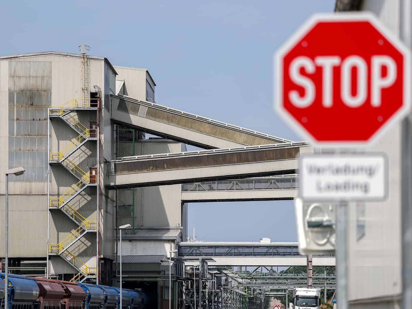 VCI-Umfrage: Jedes zweite ostdeutsche Chemieunternehmen plant Investitionskürzungen 2026/27