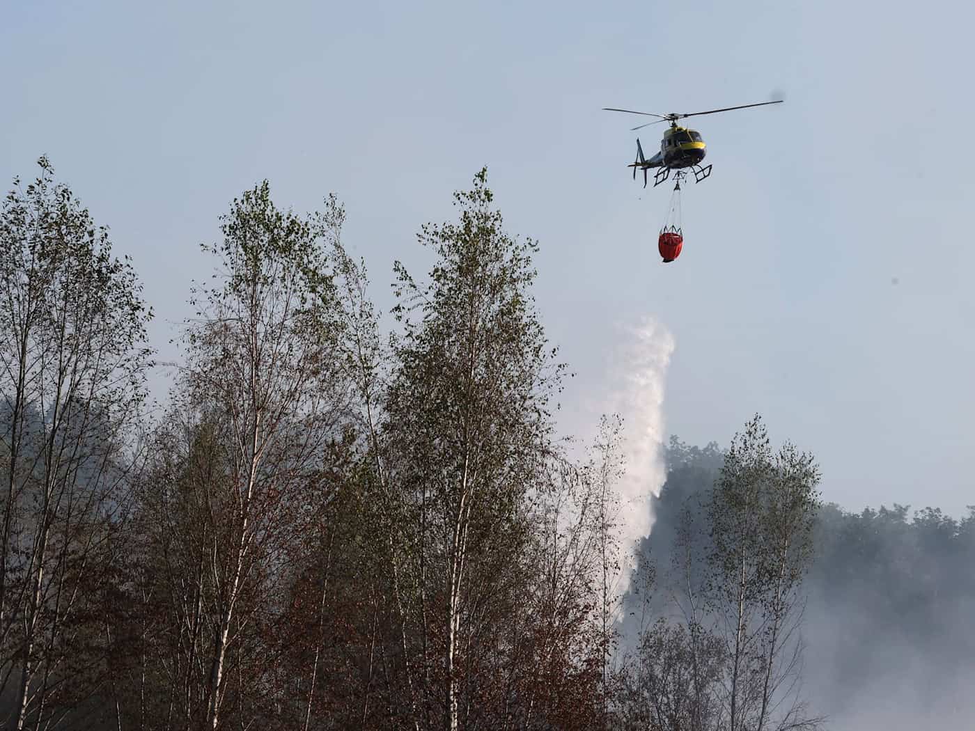 Meuselwitz: Kaum Wirkung durch Einsatz von Löschhubschrauber