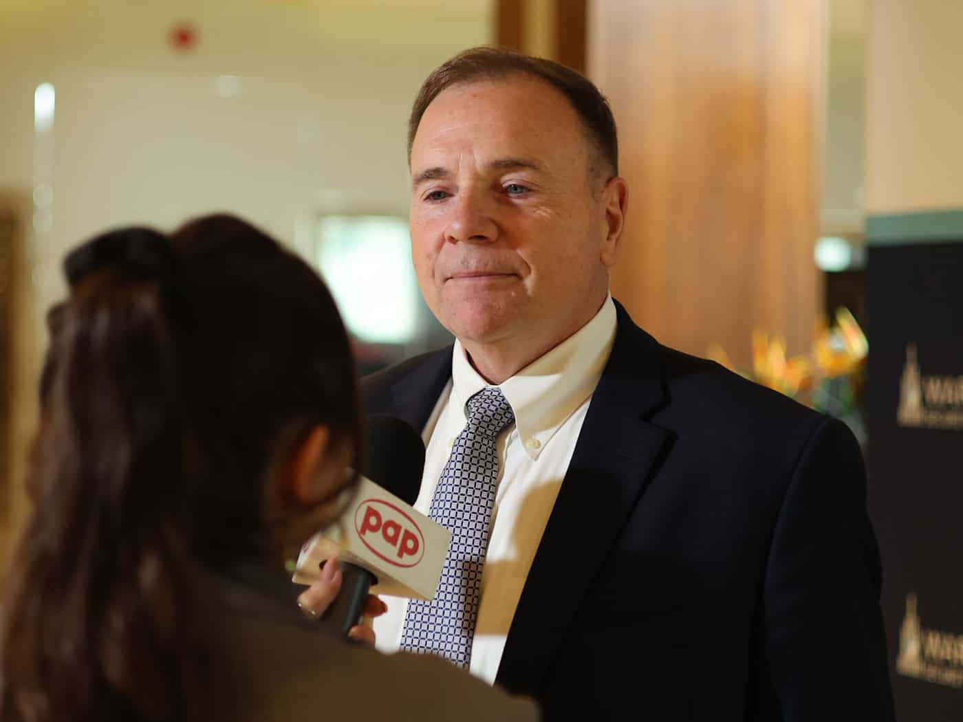 Ben Hodges erhält Point-Alpha-Preis in Geisa für Einsatz für deutsche und europäische Einheit