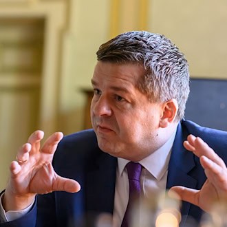 Sachsen, Sachsen-Anhalt und Thüringen treten gemeinsam für abschlagsfreie Rente und bezahlbare Pflege an
