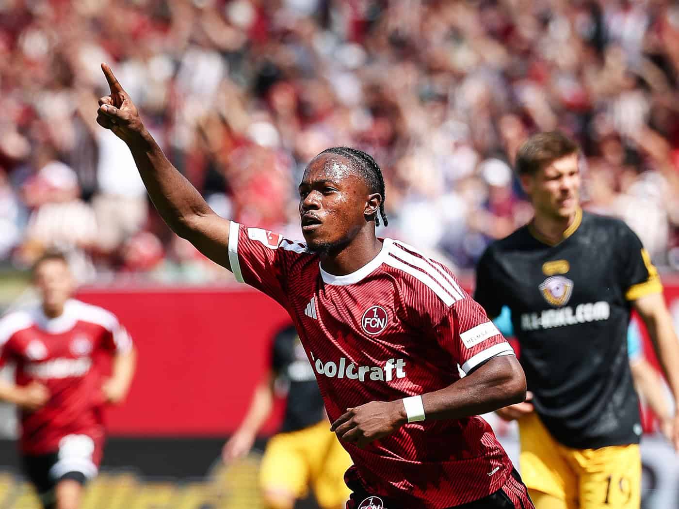 Mohamed Ali Zoma schießt 1. FC Nürnberg zum 3:0-Sieg gegen Dynamo Dresden