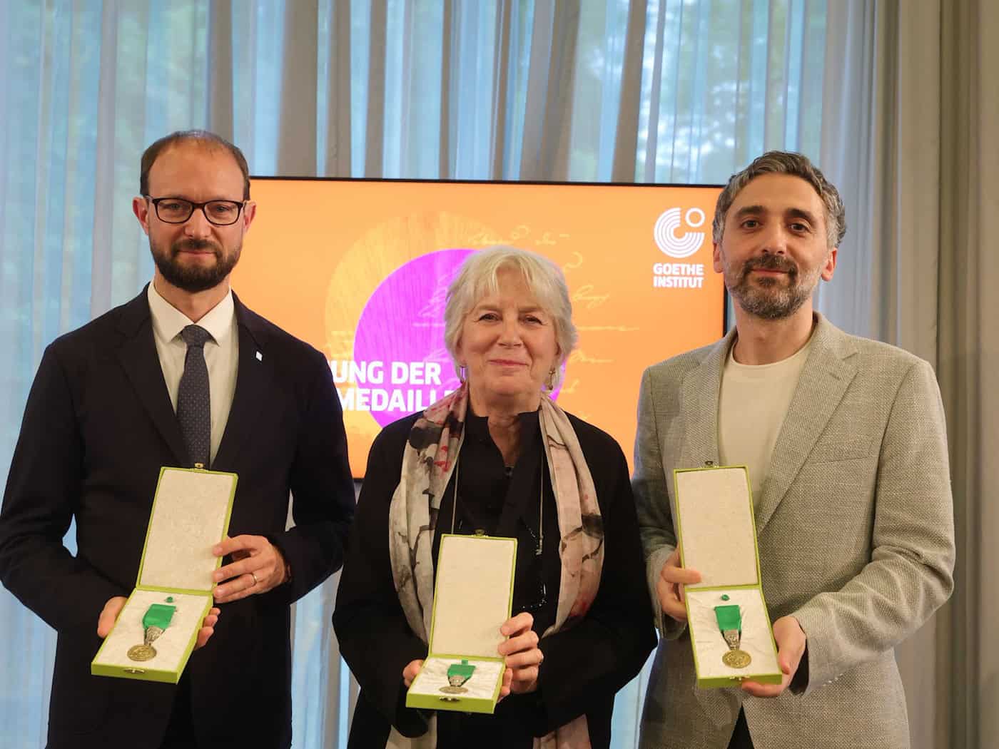 Goethe-Medaille in Weimar an Arvo Pärt, Anita Raja und Prodromos Tsinikoris