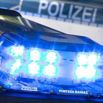 Jugendliche sperrt Mann nach Streit in Garage ein