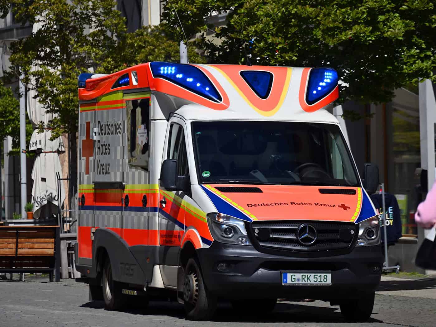 Mann greift in Sömmerda Rettungskräfte und Klinikpersonal an