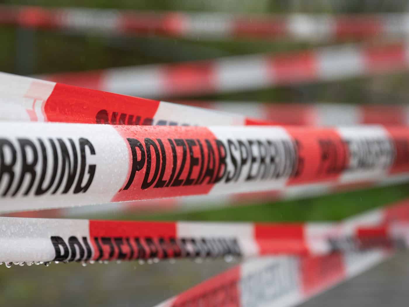 Munitionsfund auf Feld – Spezialkräfte sichern Granate