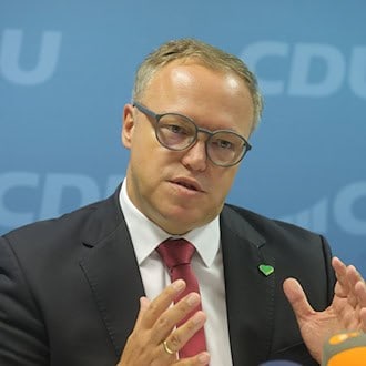 Thüringen: Voigt tritt erneut als CDU-Landeschef an – Abstimmung prüft Rückhalt nach Aberkennung des Doktortitels