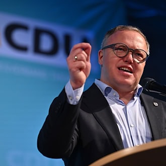 Voigt unter Druck nach Aberkennung des Doktortitels - CDU wählt Vorstand in Eisenach
