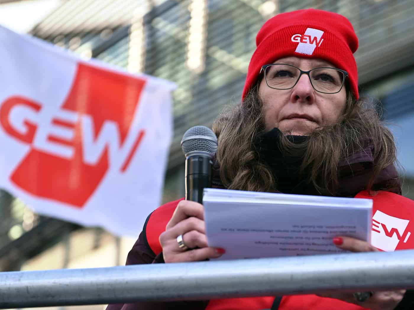 Kathrin Vitzthum bleibt GEW-Landeschefin