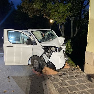 Fahrerin aus Sonneberg verursacht Unfall in Sonnefeld – sieben Verletzte