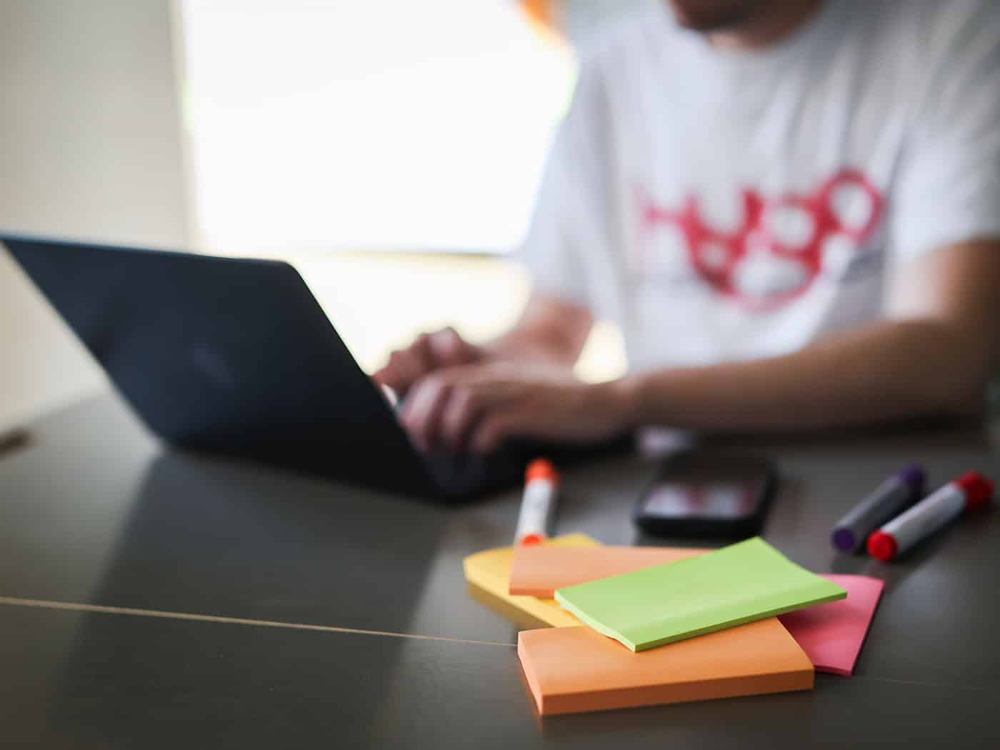 Umfrage: Rund die Hälfte erwartet KI-Kenntnisse für Jobstart