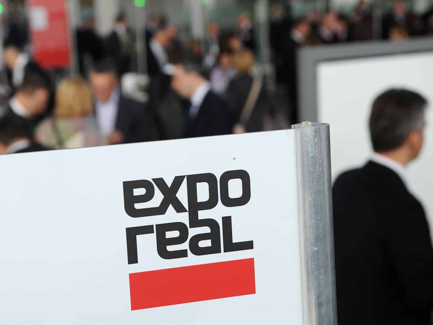 Länder werben auf Münchner Immobilienmesse um Investoren