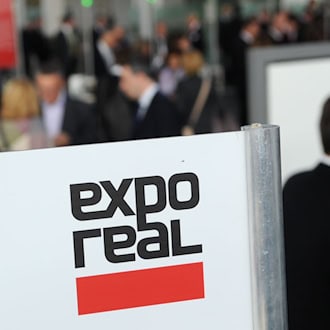 Länder werben auf Münchner Immobilienmesse um Investoren