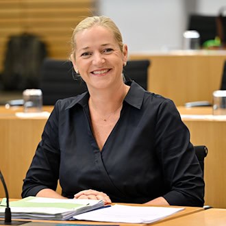 Meißner kündigt Abschiebungen, Haftplätze und Amtshilfe an