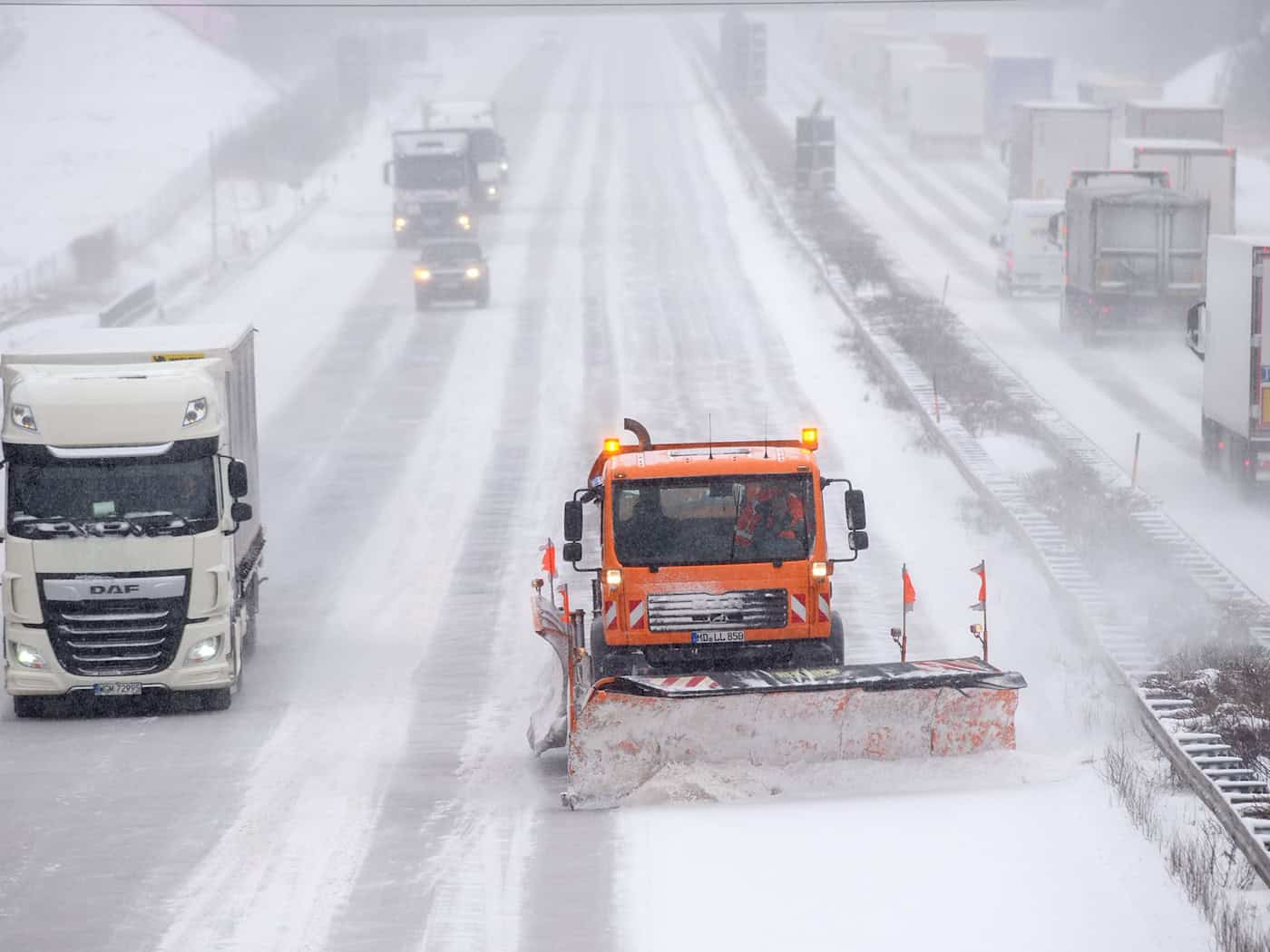 Autobahn GmbH rüstet Winterdienst in Sachsen, Sachsen-Anhalt und Thüringen auf