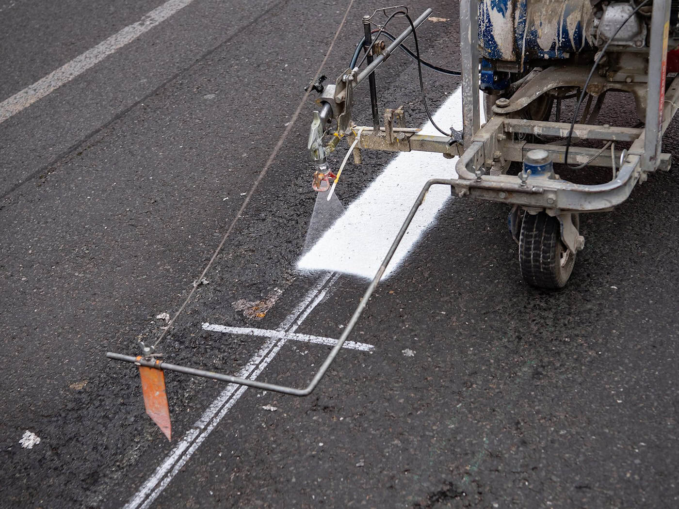 Umleitung auf der A71 - Markierungsarbeiten