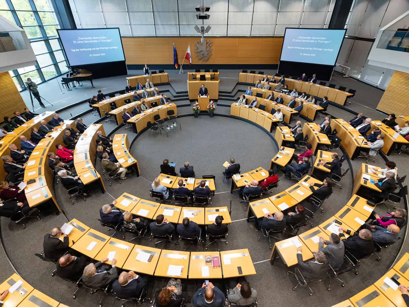 Thüringer Landtag gedenkt Verabschiedung der Landesverfassung vor 33 Jahren