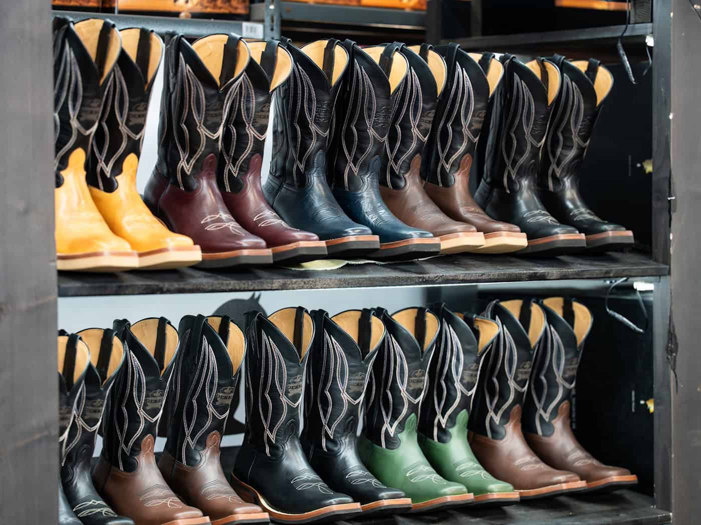 Westernstiefel im Wert von 50.000 Euro in Erfurt gestohlen
