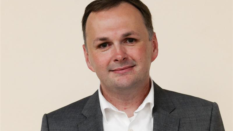 Linke-Politiker kritisiert Werbeausgaben der Regierung