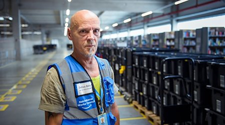 Detlev Börs, ehemaliger Betriebsratsvorsitzender der Amazon Logistik Winsen GmbH. / Foto: Gregor Fischer/dpa/Archivbild
