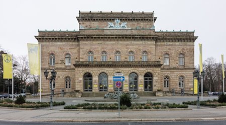 Die Außenaufnahme zeigt das Staatstheater Braunschweig. / Foto: Ole Spata/dpa