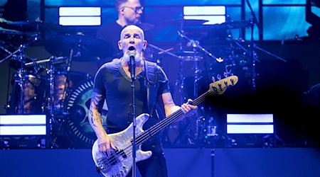 Mitglieder der Band «Santiano» treten in der ZAG-Arena in Hannover auf. / Foto: Michael Matthey/dpa