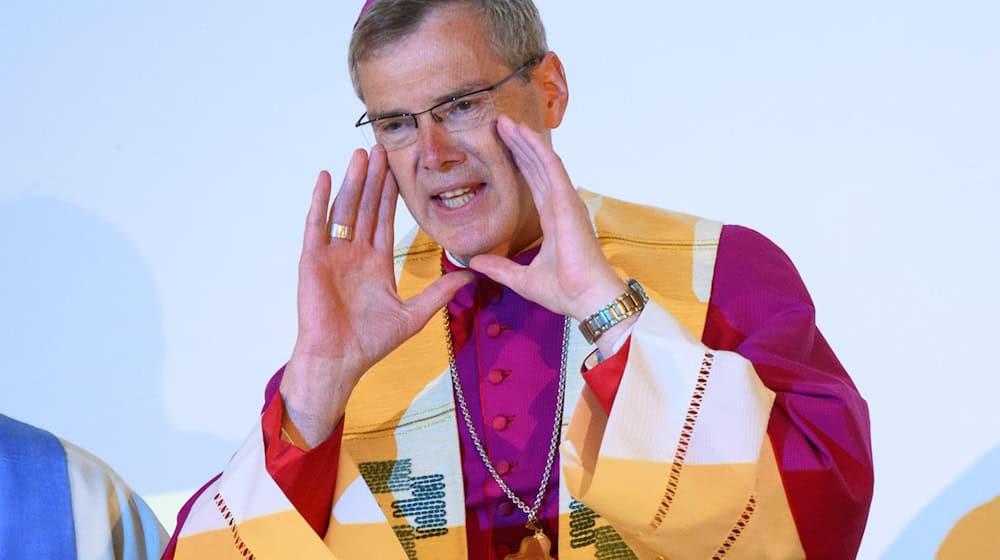 Heiner Wilmer, Bischof von Hildesheim, spricht in Hannover. / Foto: Julian Stratenschulte/dpa/Archivbild