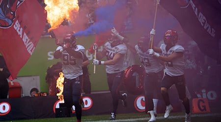 American Football: Profiliga ELF. Die Hamburg Sea Devils tragen 2024 nur ein richtiges Heimspiel in der Hauptrunde aus. / Foto: Federico Gambarini/dpa/Archivbild