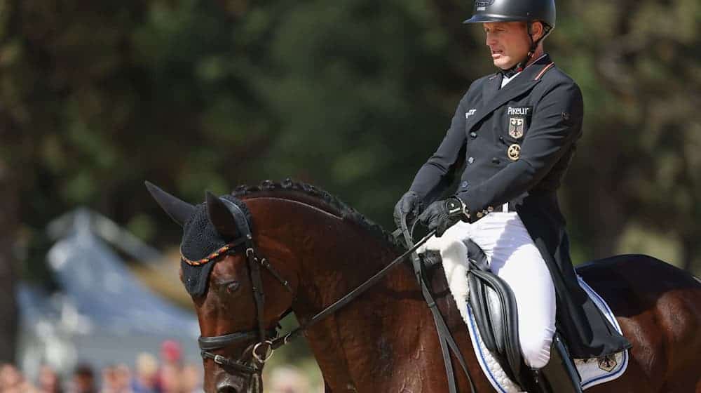 Der Vielseitigkeitsreiter Michael Jung (Deutschland) reitet auf Chipmunk FRH. / Foto: Friso Gentsch/dpa