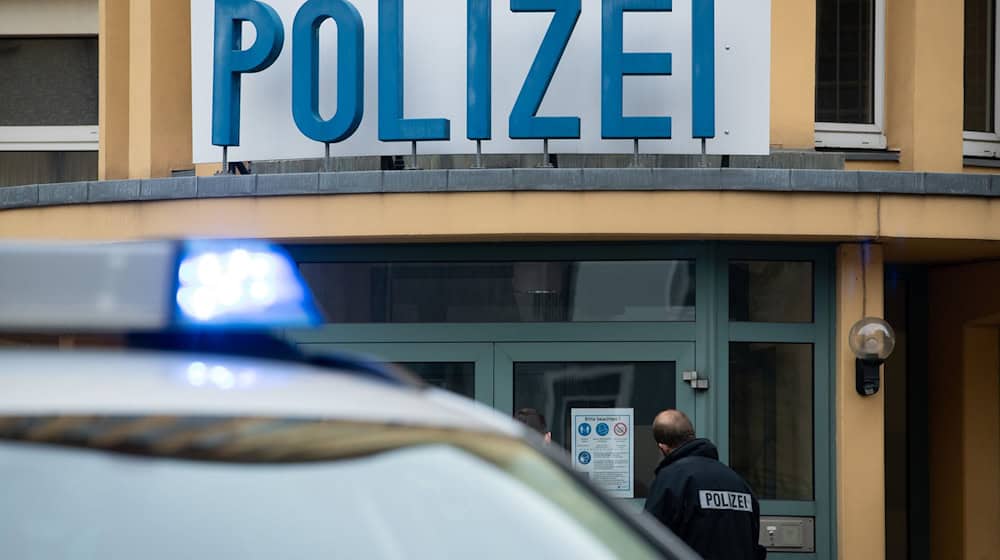 Im Vergleich zu 2022 haben sich die Kosten für die benötigten Baumaßnahmen von Polizeigebäuden in Niedersachsen mehr als verdoppelt. (Archivbild) / Foto: Friso Gentsch/dpa