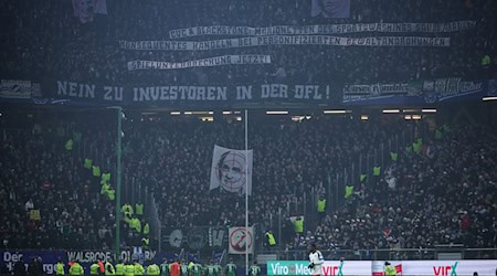 Hannover 96 wird vom DFB-Sportgericht wegen des Fehlverhaltens seiner Fans zur Kasse gebeten. / Foto: Christian Charisius/dpa
